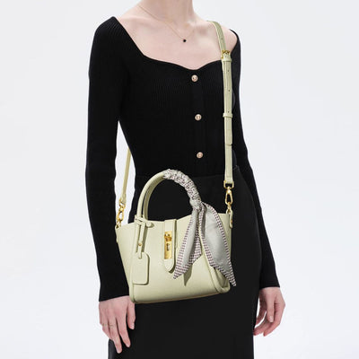 Noir Royale Handtasche