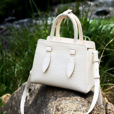 Ebon Chant Handtasche