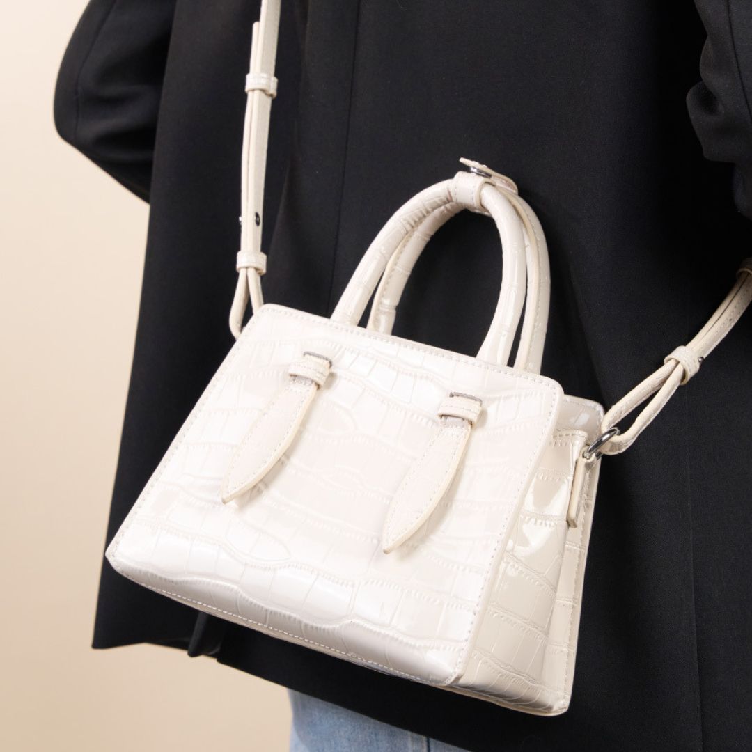 Ebon Chant Handtasche