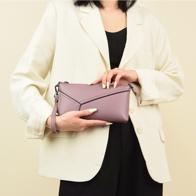 Karmesinrote Kranz-Handtasche