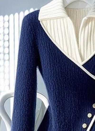 Stefania® | Blauer V-Ausschnitt-Pullover mit Farbblock
