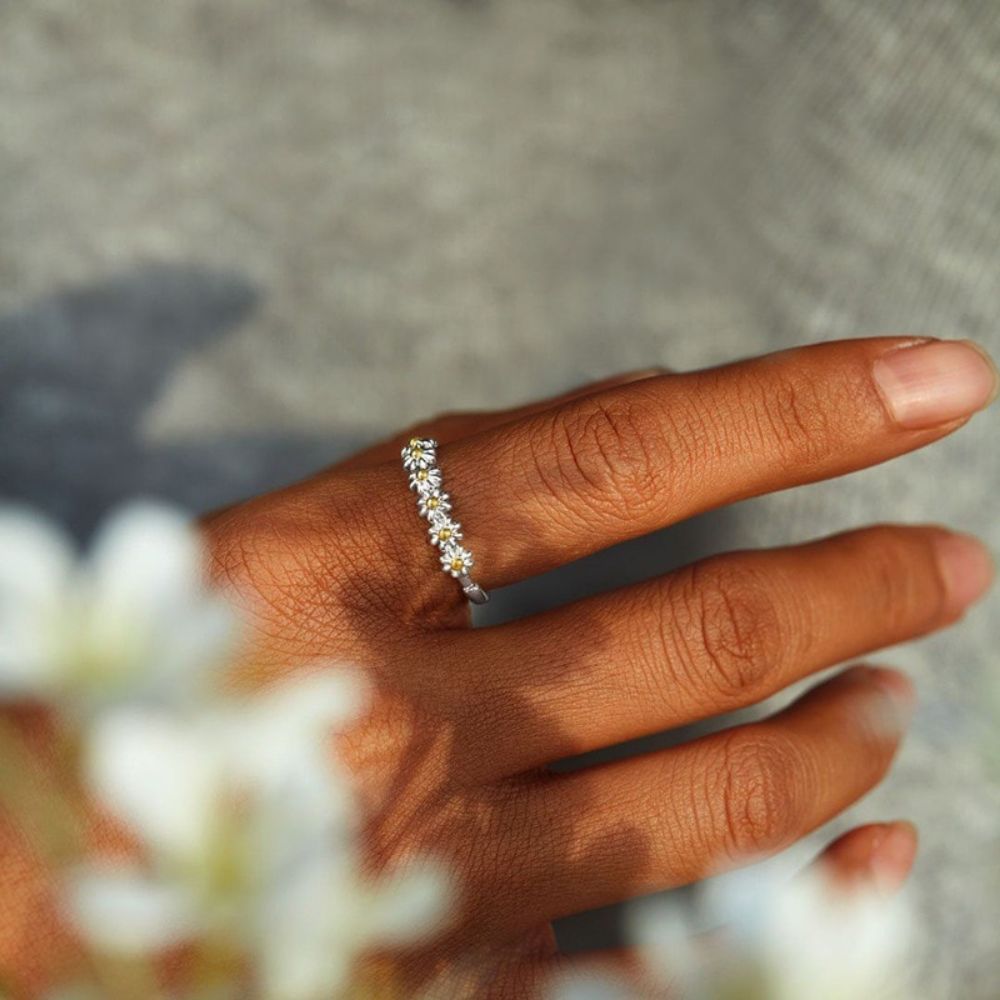 Klara® | SÜSSER DAISY-BLUMENRING (VERSTELLBAR)