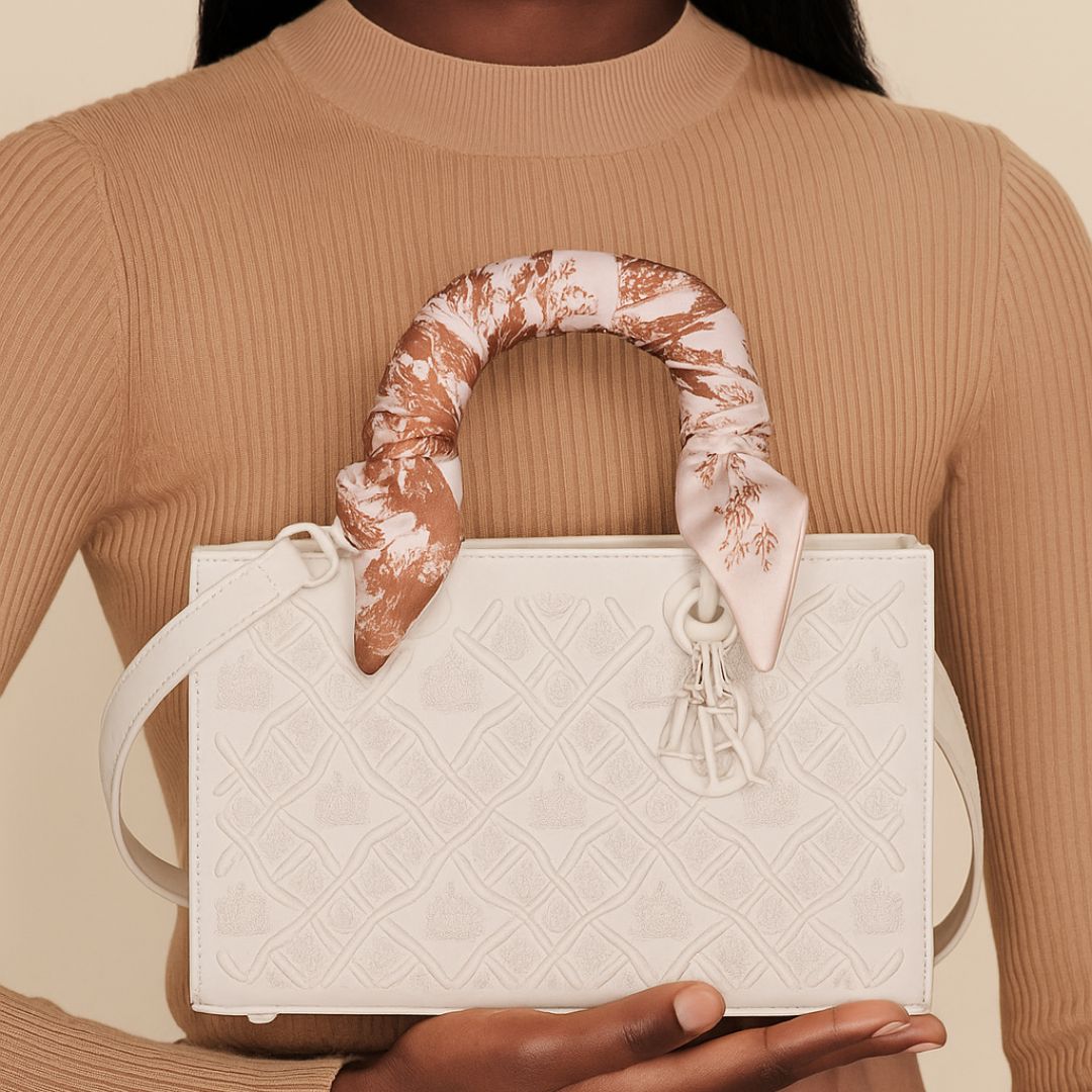 Geflüsterte Anmut Handtasche