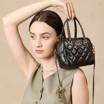 Regal Silhouette Handtasche