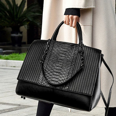 Ewige Anziehung Handtasche