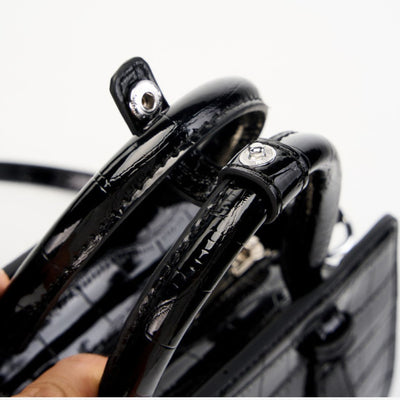 Ebon Chant Handtasche