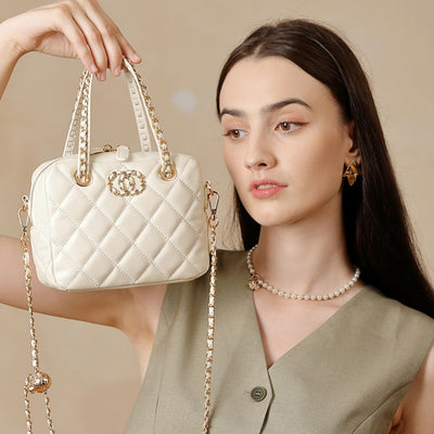 Regal Silhouette Handtasche