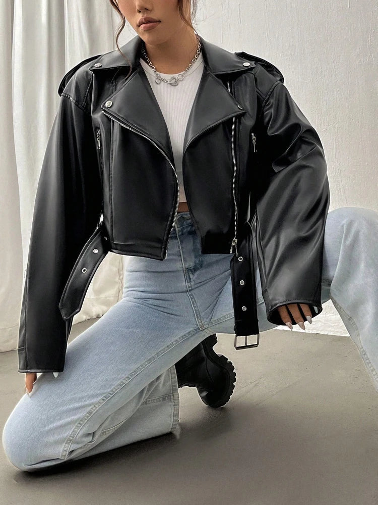 Lotte® | Elegante und kraftvolle Jacke