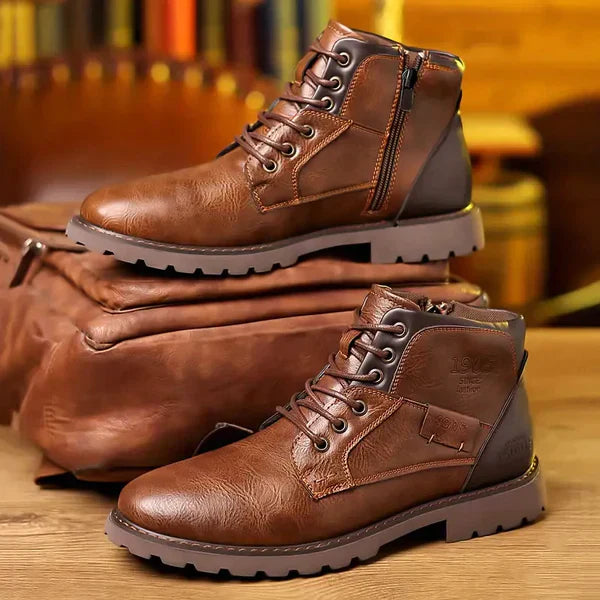 Martin® | Widerstandsfähige Stiefel mit Schnürsenkeln